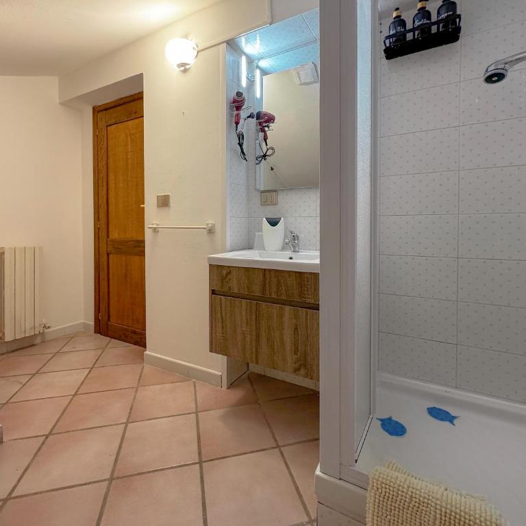 49 Sea Rooms - Guesthouse by Host Hero - Ampia Camera Matrimoniale - 1