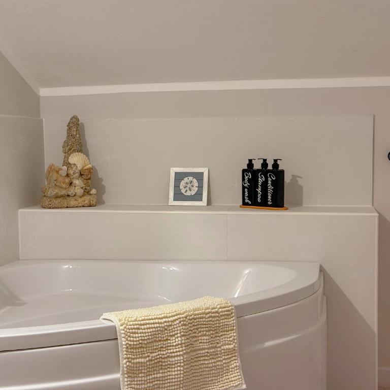 49 Sea Rooms - Guesthouse by Host Hero - Suite Deluxe con Vasca Idromassaggio - 2