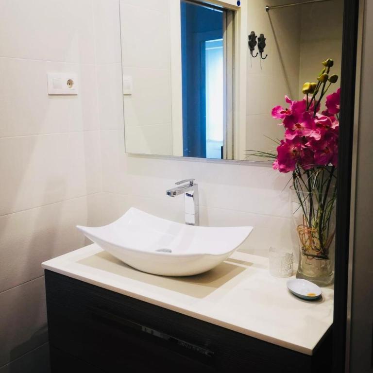 Piso en Bilbao centro - Three-Bedroom Apartment - 11