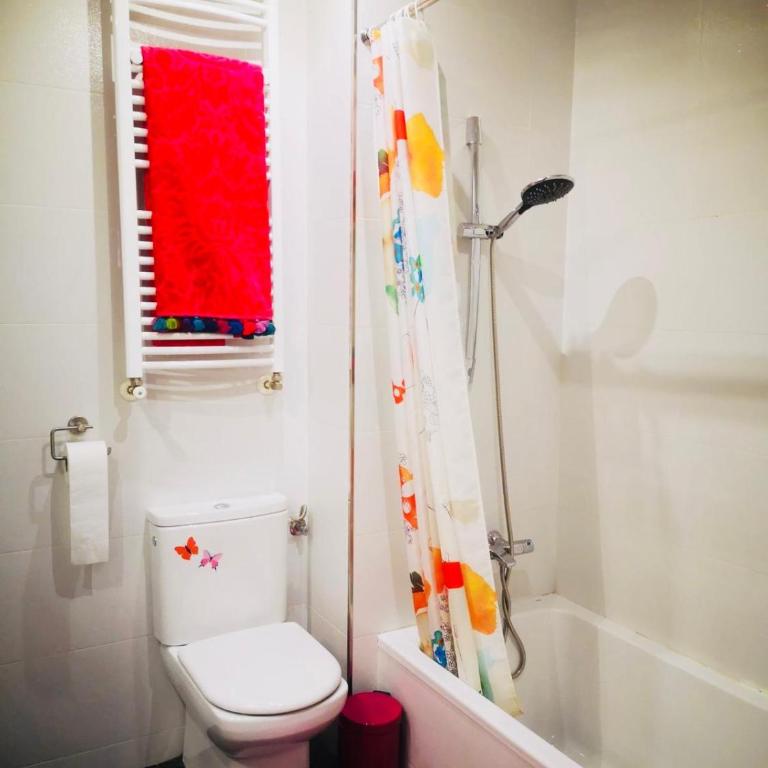 Piso en Bilbao centro - Three-Bedroom Apartment - 13