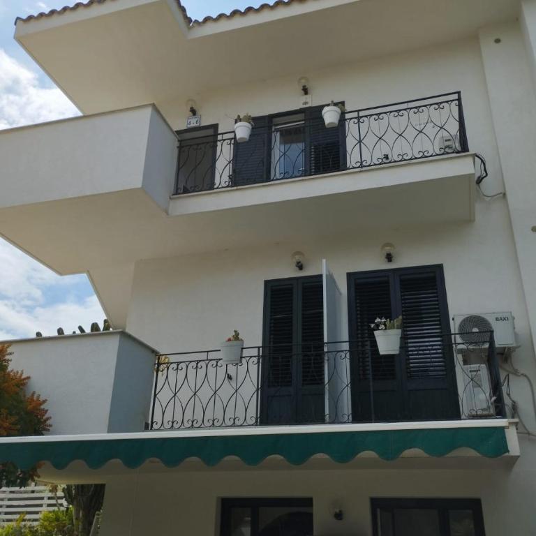 Fiore di Loto Rooms - Camera Matrimoniale Deluxe con Balcone - 16