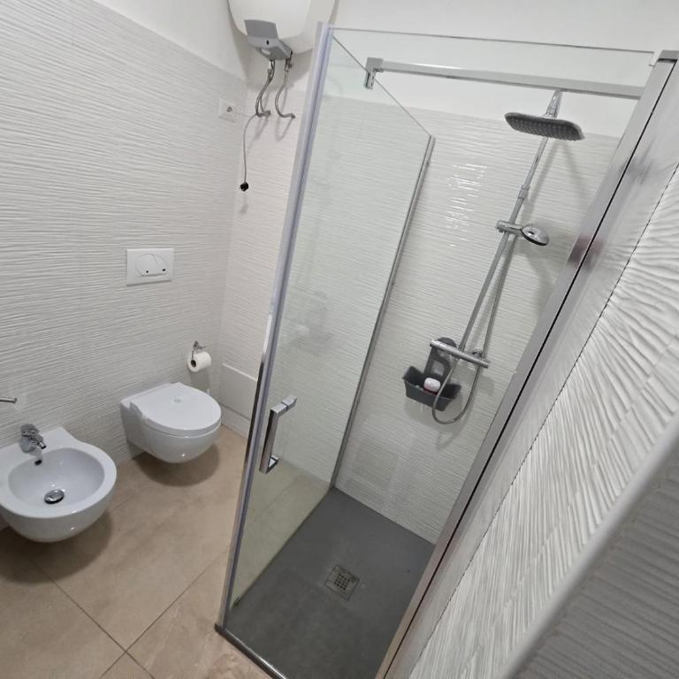 WOW TOTAL GREEN AD IMPATTO ZERO Villetta con 3 CAMERE DA LETTO, 3 BAGNI a 50 mt dalla spiaggia e dai lidi disponibile navetta per l'Areoporto - Villa con 3 Camere da Letto - 19
