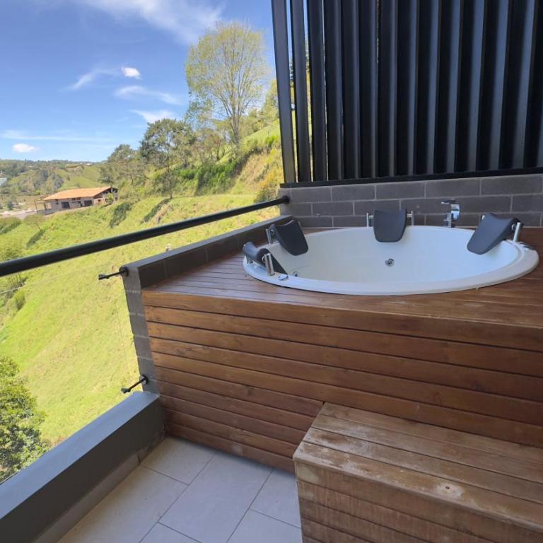 Rooca Habitat Guatape - Habitación Familiar con bañera - 10