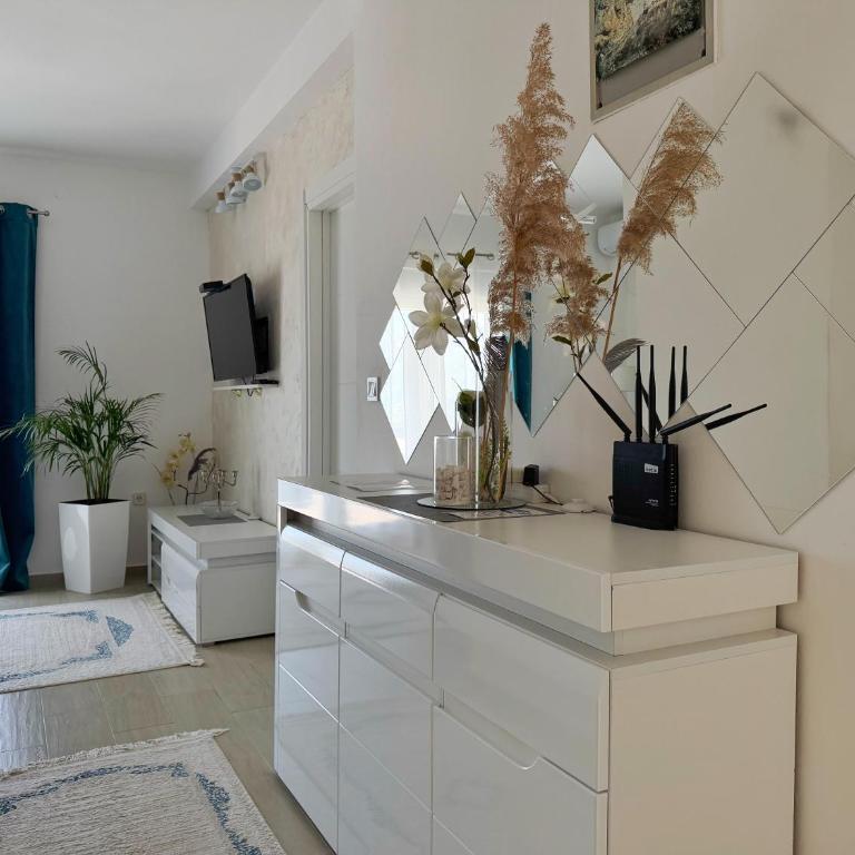 Apartmani Avanti Becici - Apartment with Sea View - 12