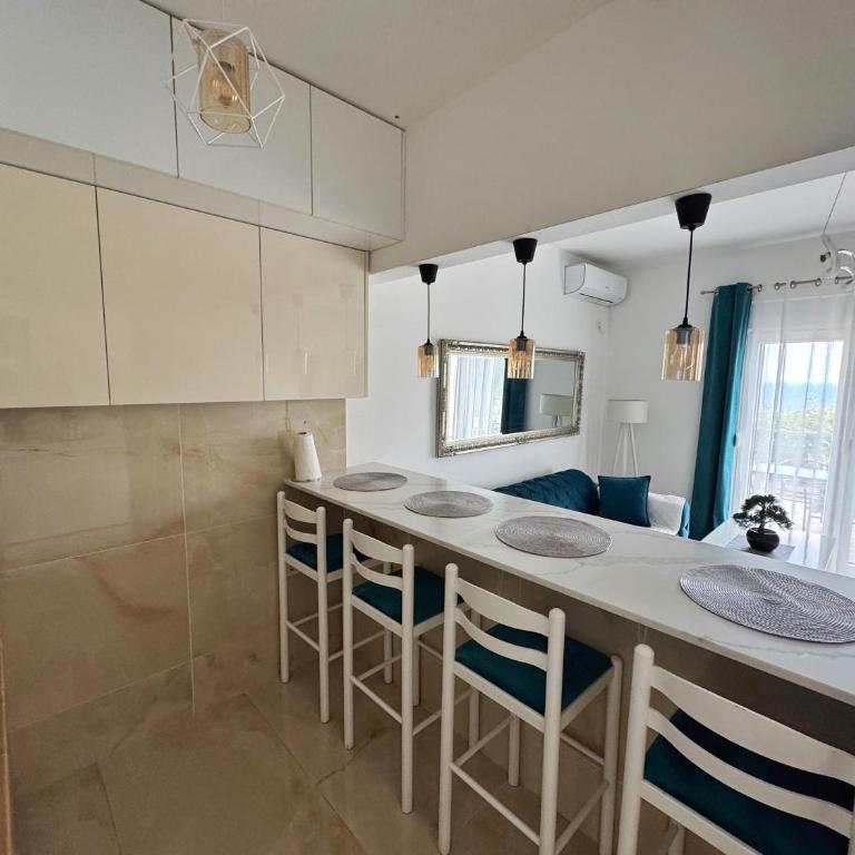 Apartmani Avanti Becici - Apartment with Sea View - 11
