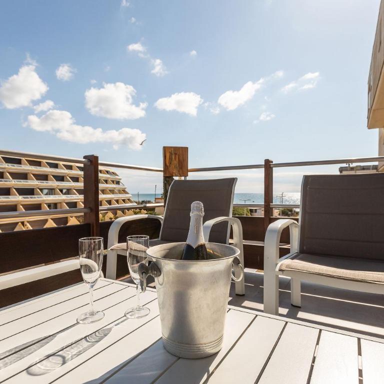 L'atypique - appartement luxe - double terrasse - plage - Port Nature 1 - Village Naturiste - One-Bedroom Apartment - 25