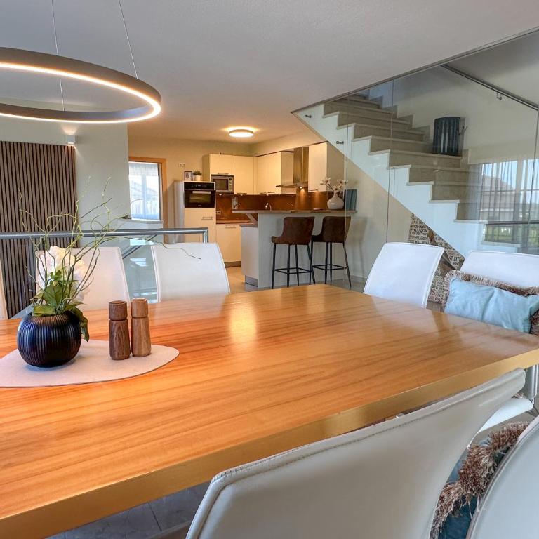 "GLÜCKSMOMENT" - Premium Apartments Seekirchen, beeindruckende Ferienwohnung mit gemeinsam genutzter Poolarea - Apartment - 16
