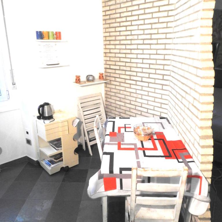 Dormire in Centro Trieste Studio Galleria 16 - Appartamento con 1 Camera da Letto - 14