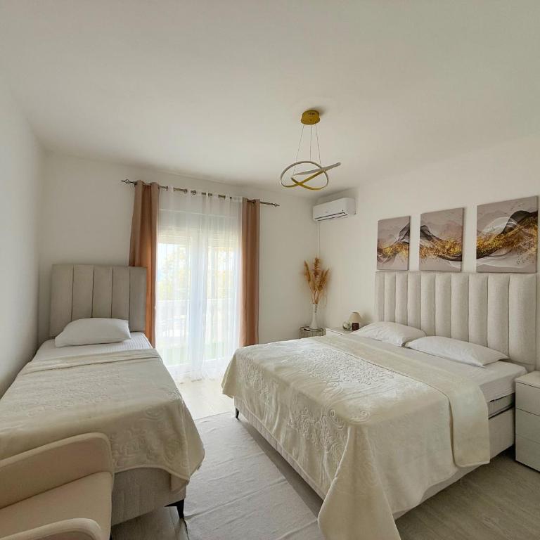 Apartmani Avanti Becici - Apartment with Balcony - 9