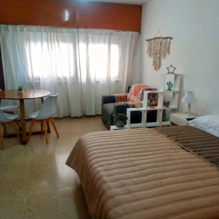 Monoambiente centro de Carlos Paz - Apartamento de 1 dormitorio - 2