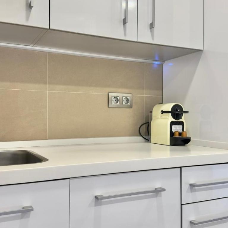 Intempo Residence by Leo Apartments - Two-Bedroom Deluxe Apartment with Balcony - 5
