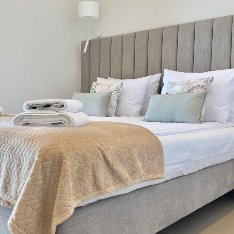 Intempo Residence by Leo Apartments - Two-Bedroom Apartment - 45