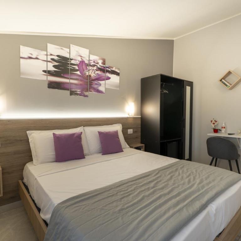 Affittacamere Orchidea for Tourists Hesperia Hosp - Camera Budget Matrimoniale/Doppia con Letti Singoli - 16