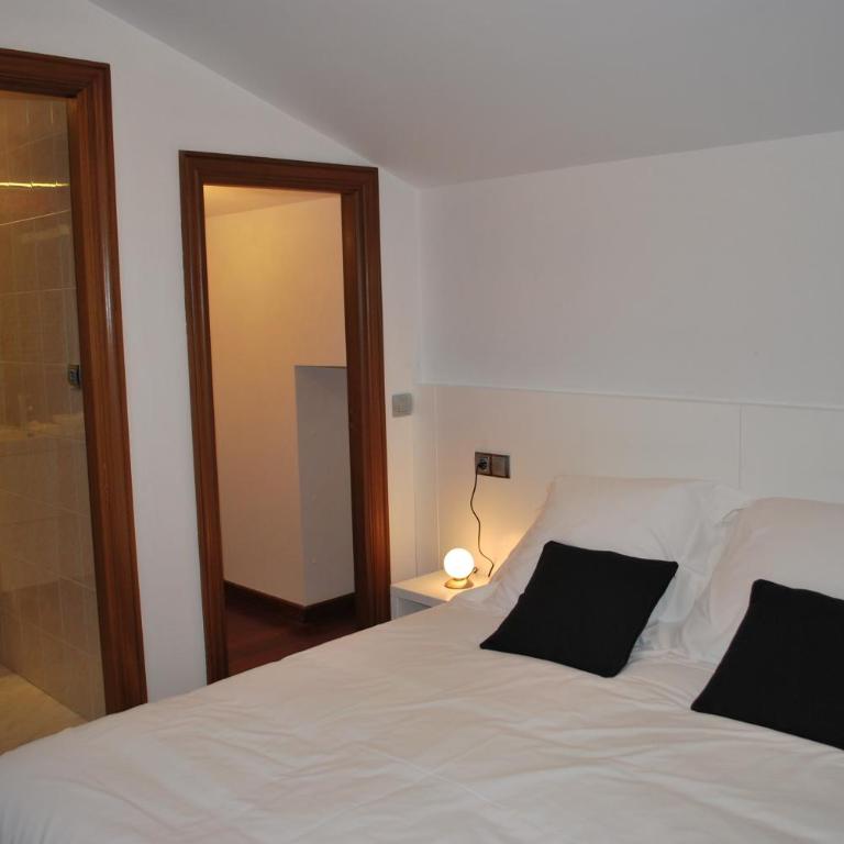 Pensión Acibeche - Chambre Double - Mansardée - 1