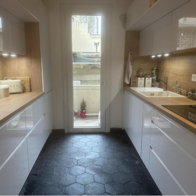 Chez Violette - Apartment with City View - 6