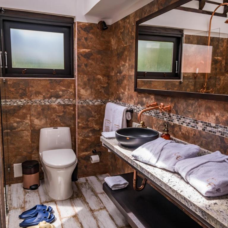 Casa Edmond - Deluxe King Room - 12
