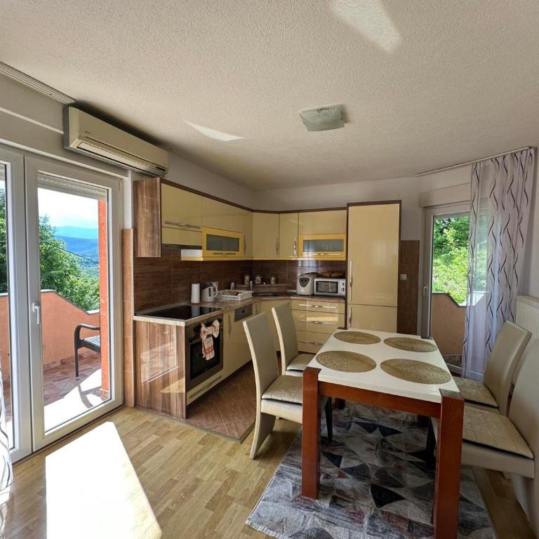 Villa Panorama - Three-Bedroom Villa - 37