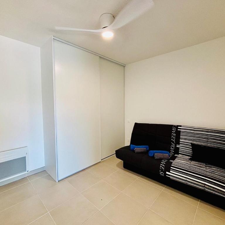 111 Acces direct 3min de la MER,2 places de parking gratuite, terrasse - Appartement 2 Chambres - 13
