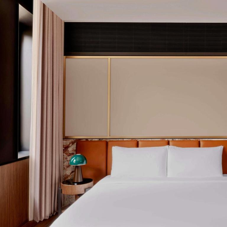 Casa Brera, a Luxury Collection Hotel, Milan - Panoramic King Suite with City View - 5