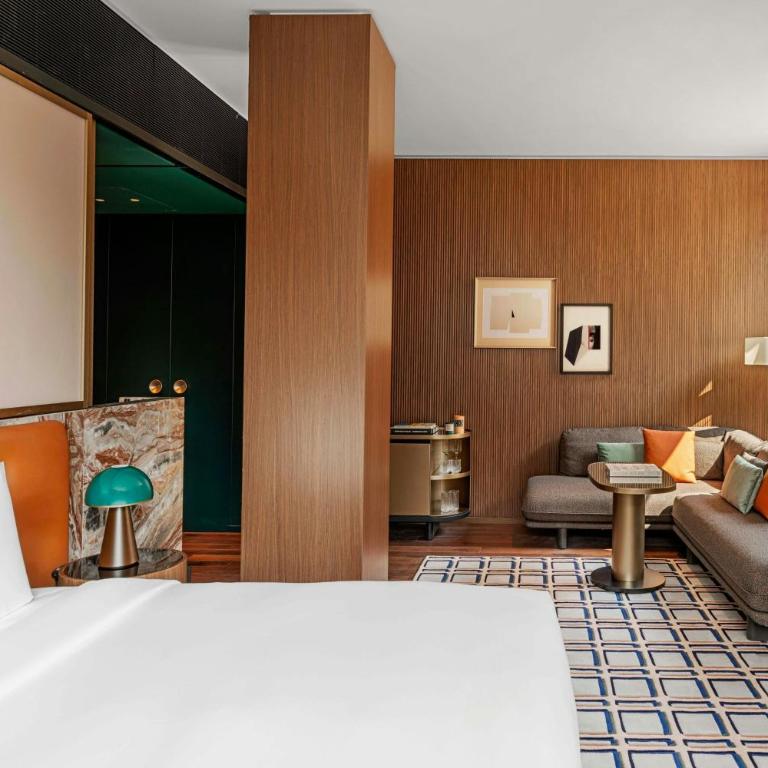 Casa Brera, a Luxury Collection Hotel, Milan - Panoramic King Suite with City View - 8