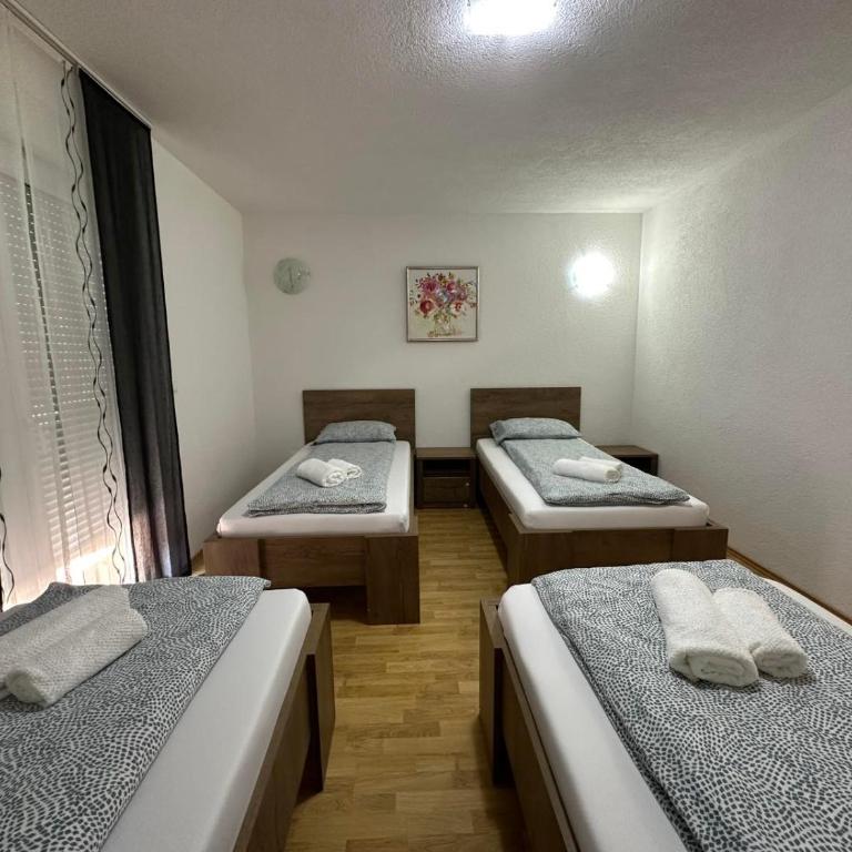 Villa Panorama - Three-Bedroom Villa - 44
