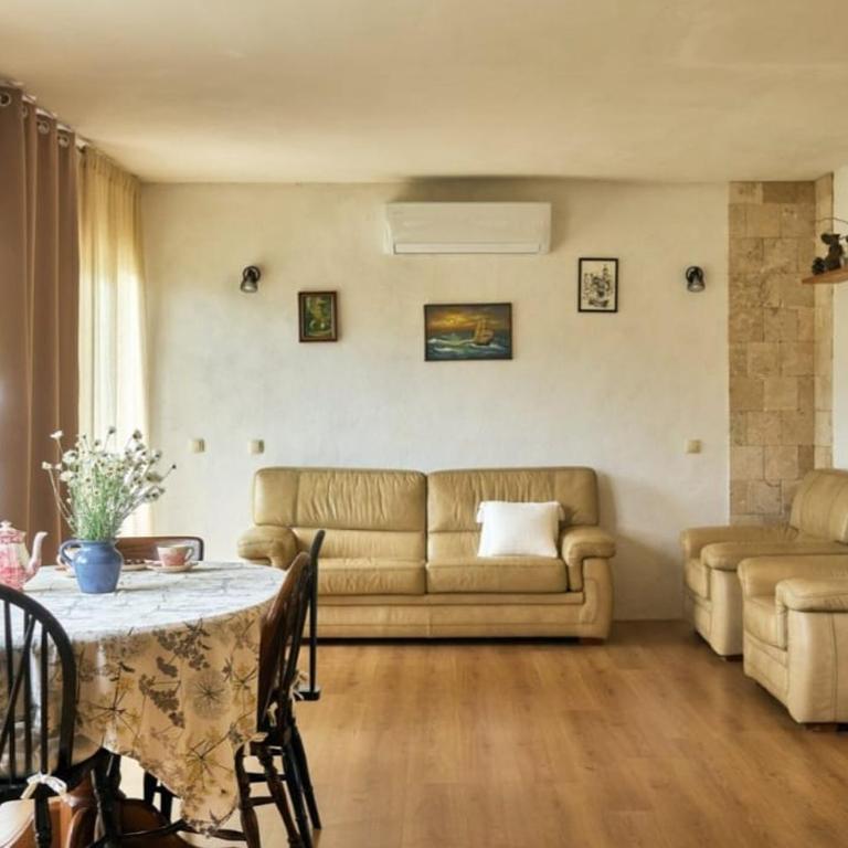 RomaOlyaHouse - Kuća sa 2 Spavaće Sobe - 4