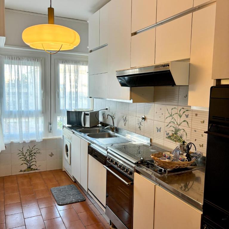 Appartamento Aria di Mare su Viale Ceccarini - Two-Bedroom Apartment with Terrace and Sea View - 20