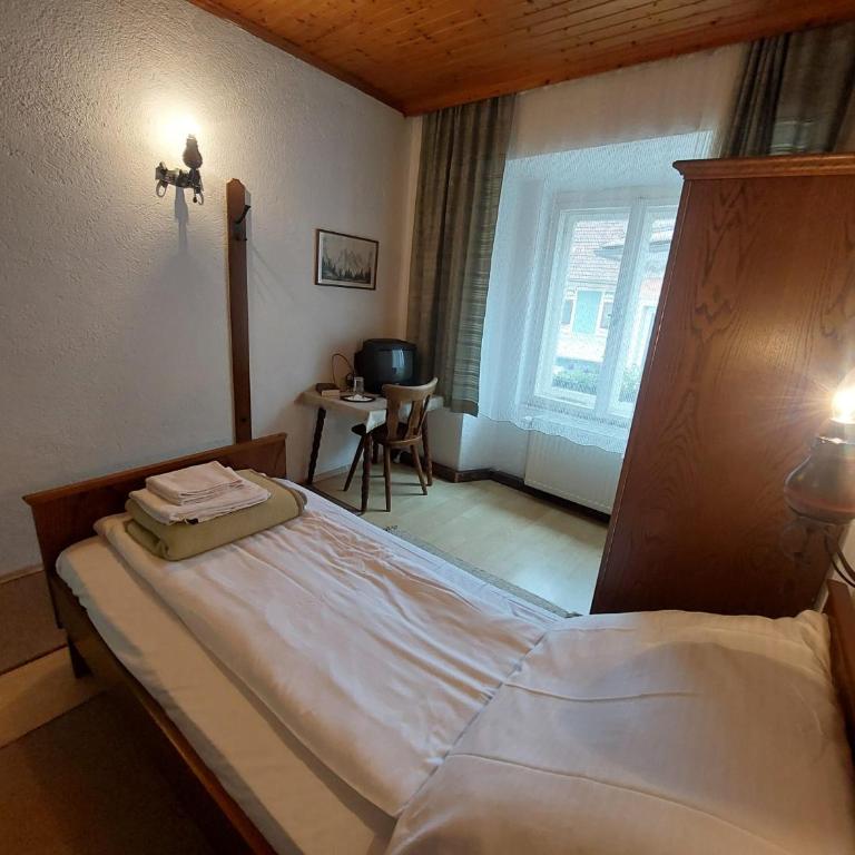 Hotel&Restaurant Gasthof zur Post Eisenerz - Chambre Simple avec Salle de Bains Privative - 6
