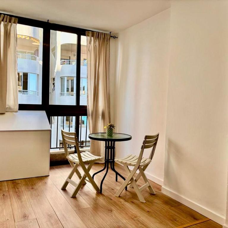 Escapada Perfecta en Centro de Calpe y 1a linea de Playa - Apartamento de 2 dormitorios - 4