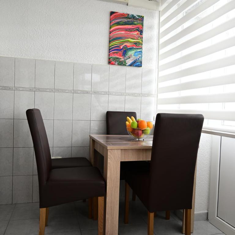 Apartman Nur - Three-Bedroom Apartment - 19