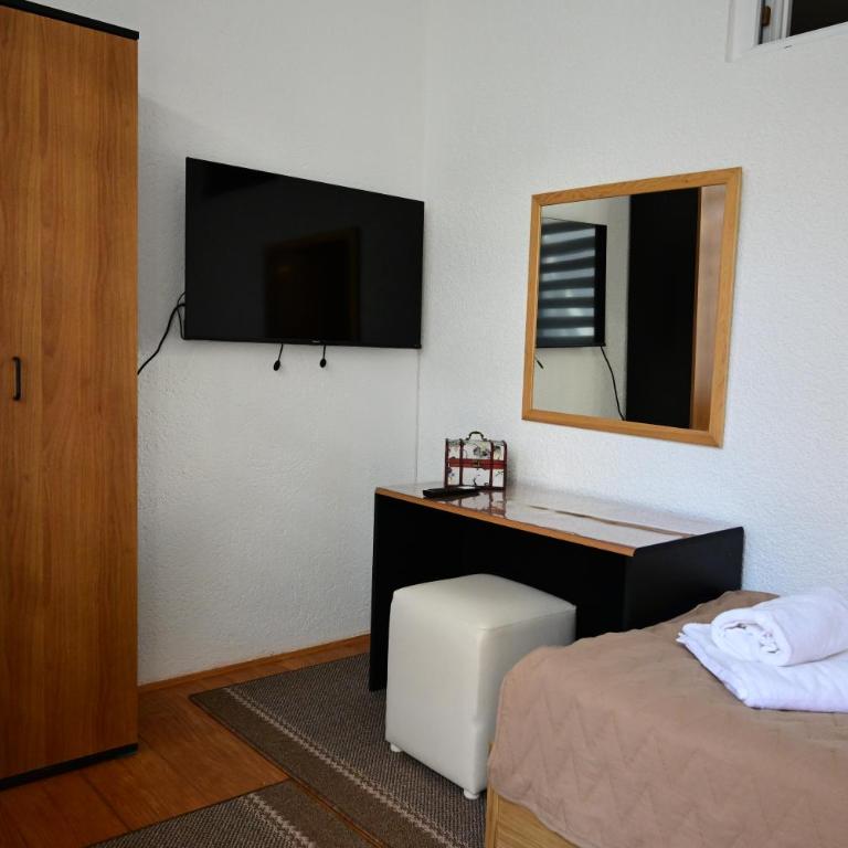 Apartman Nur - Three-Bedroom Apartment - 8
