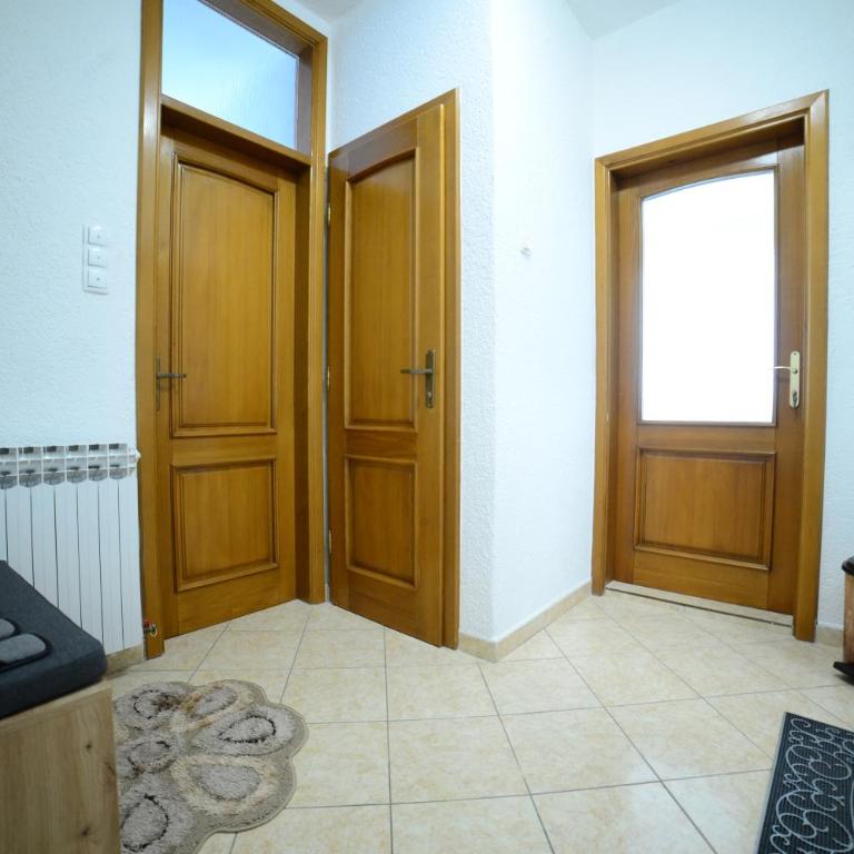 Apartman Nur - Three-Bedroom Apartment - 25