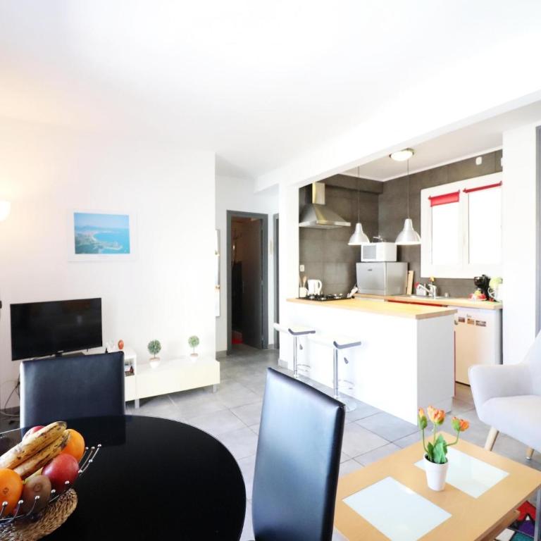 Apartment in Roses with balcony - Two-Bedroom Apartment - 17