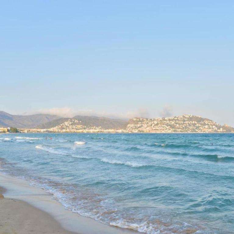 Apartment with sea views in Benalbeach - Two-Bedroom Apartment - 35
