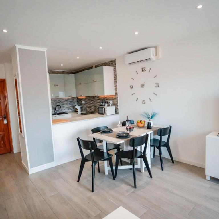 Sunny Vibes Apartment with Pool & Ocean Views - Apartamento de 2 dormitorios - 3