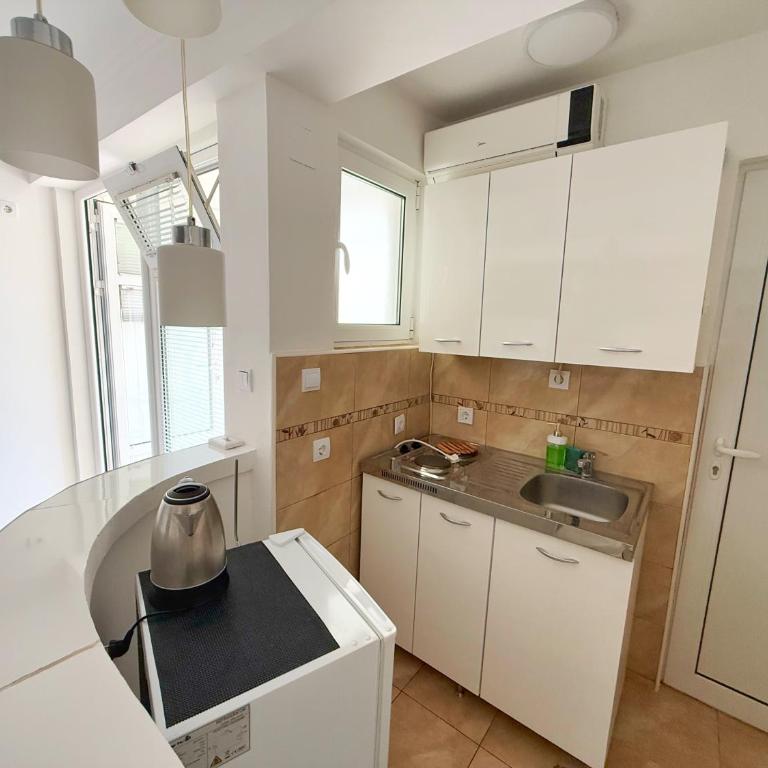 Apartmani Avanti Becici - Apartment with Sea View - 5