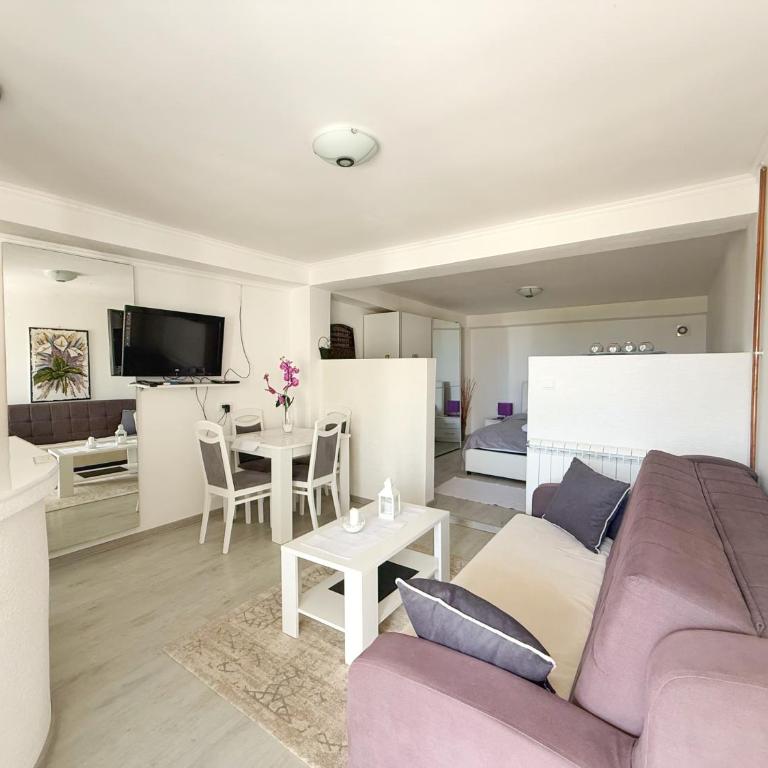 Apartmani Avanti Becici - Apartment with Sea View - 3