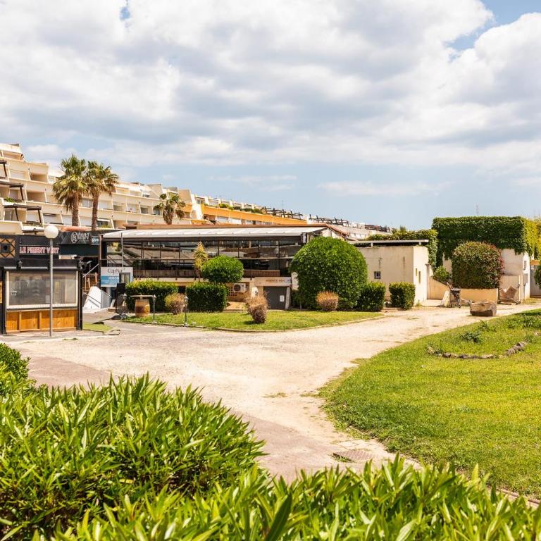 Lagoon - Modern Apartment with Private Terrace in the Cap dAgde - Apartment - 13