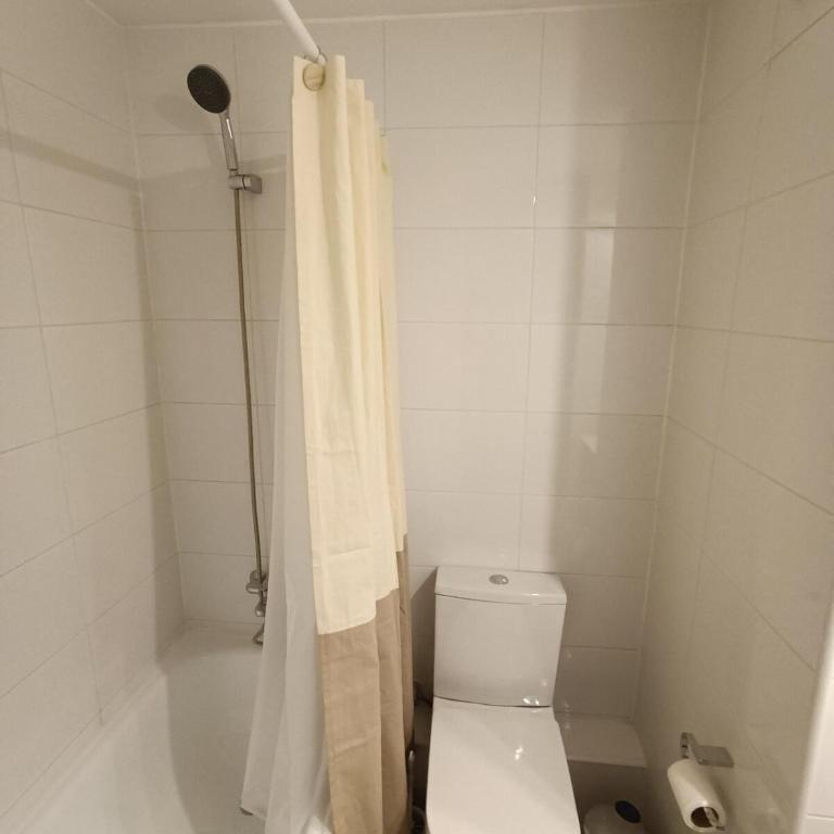 Depto Moderno junto a Metro - Apartamento de 1 dormitorio - 44