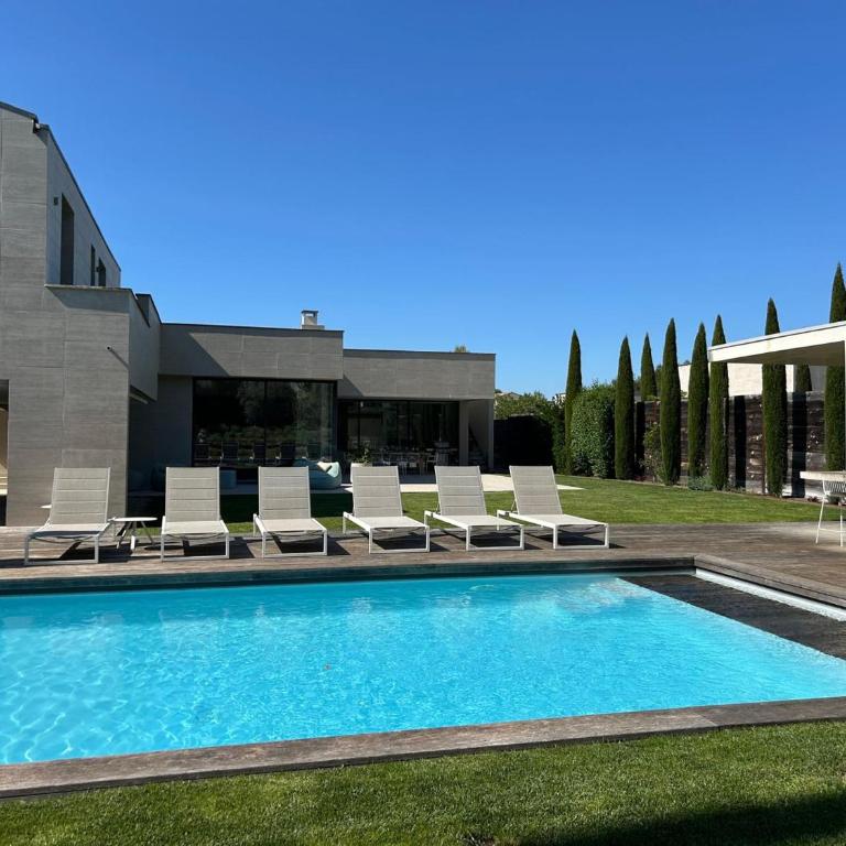 Villa contemporaine avec piscine proche centre de Saint-Rémy-de-Provence - Maison 4 Chambres - 9