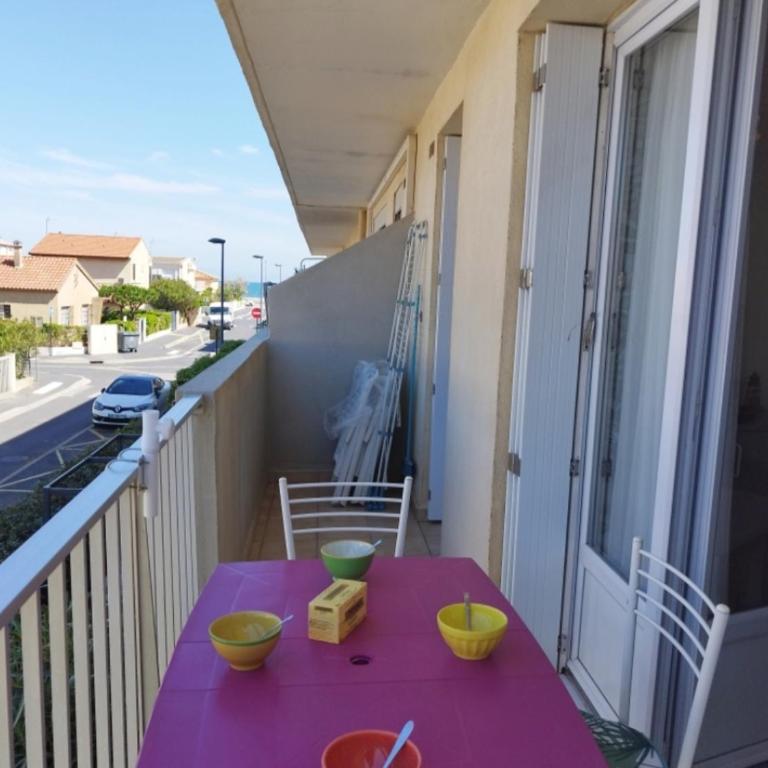 T3 confortable avec terrasse et parking à 100m de la plage, pour 6 personnes à Narbonne-Plage - FR-1-795-64 - Apartamento - 2