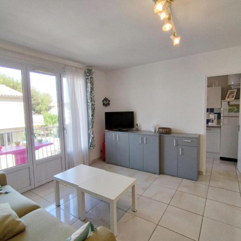T3 confortable avec terrasse et parking à 100m de la plage, pour 6 personnes à Narbonne-Plage - FR-1-795-64 - Apartamento - 10