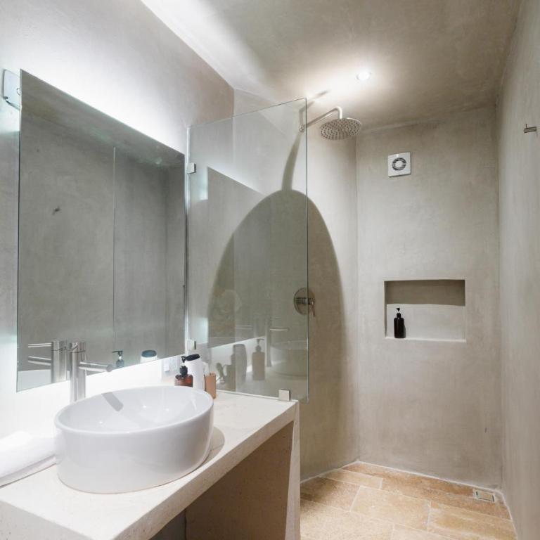 Piece of Paradise 2 Bedroom Apartment Private Pool 212 - Two-Bedroom Apartment with Private Pool - 20