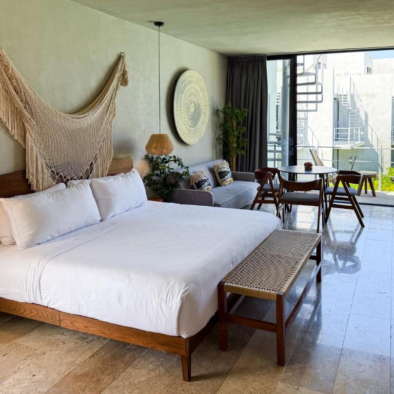 Piece of Paradise 2 Bedroom Apartment Private Pool 212 - Two-Bedroom Apartment with Private Pool - 29