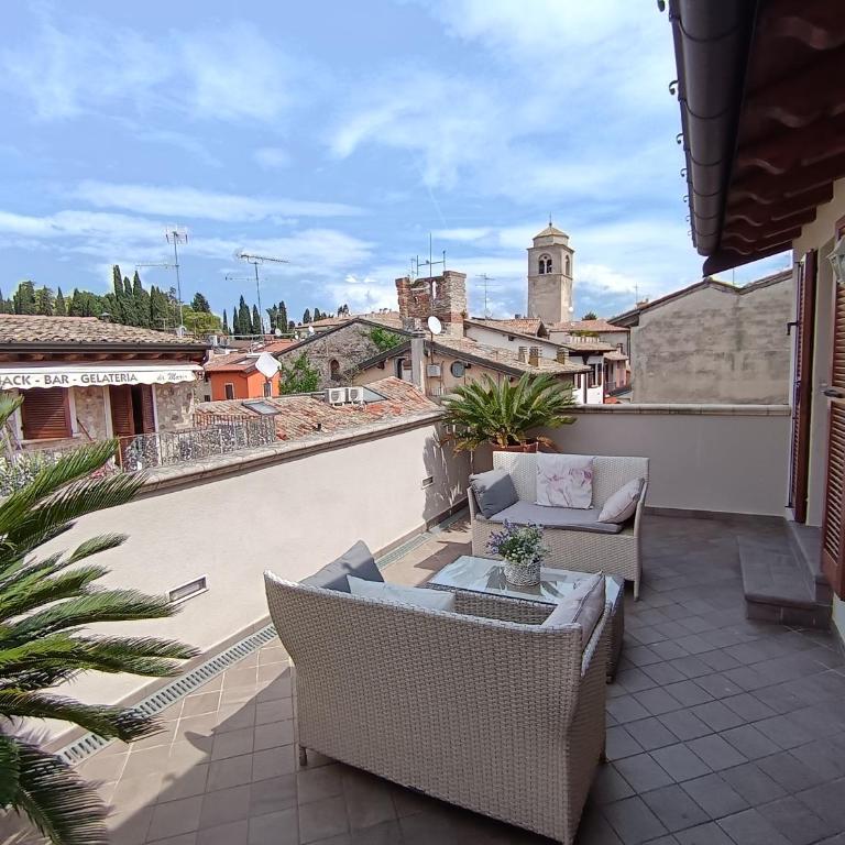 Luxury Suite Sirmione - Camera Matrimoniale Deluxe con Vista Lago Laterale - 14