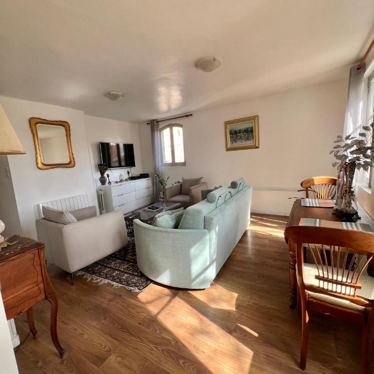RÉNOVÉ, vue SUR Palais des Papes, terrasse et WIFI TROISIEME ETAGE - Apartment mit 1 Schlafzimmer - 20