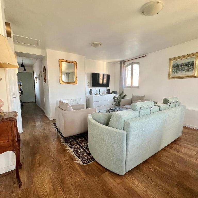 RÉNOVÉ, vue SUR Palais des Papes, terrasse et WIFI TROISIEME ETAGE - Apartment mit 1 Schlafzimmer - 22