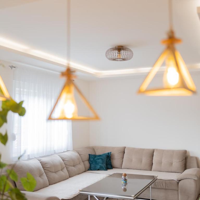 Skywalk House - One-Bedroom House - 51