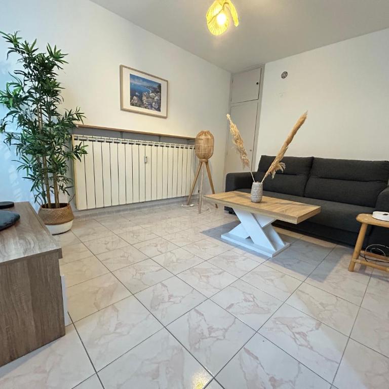 Dahlias- 6 pers Vrai tout à pied - Two-Bedroom Apartment - 2