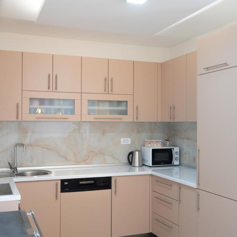 Skywalk House - One-Bedroom House - 49